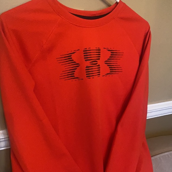 Under Armour Red long sleeve Dri-fit Perfect Condition - Picture 2 of 3